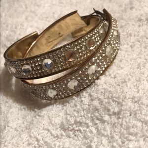 USED Cute Medium lake Crystal hoop earrings